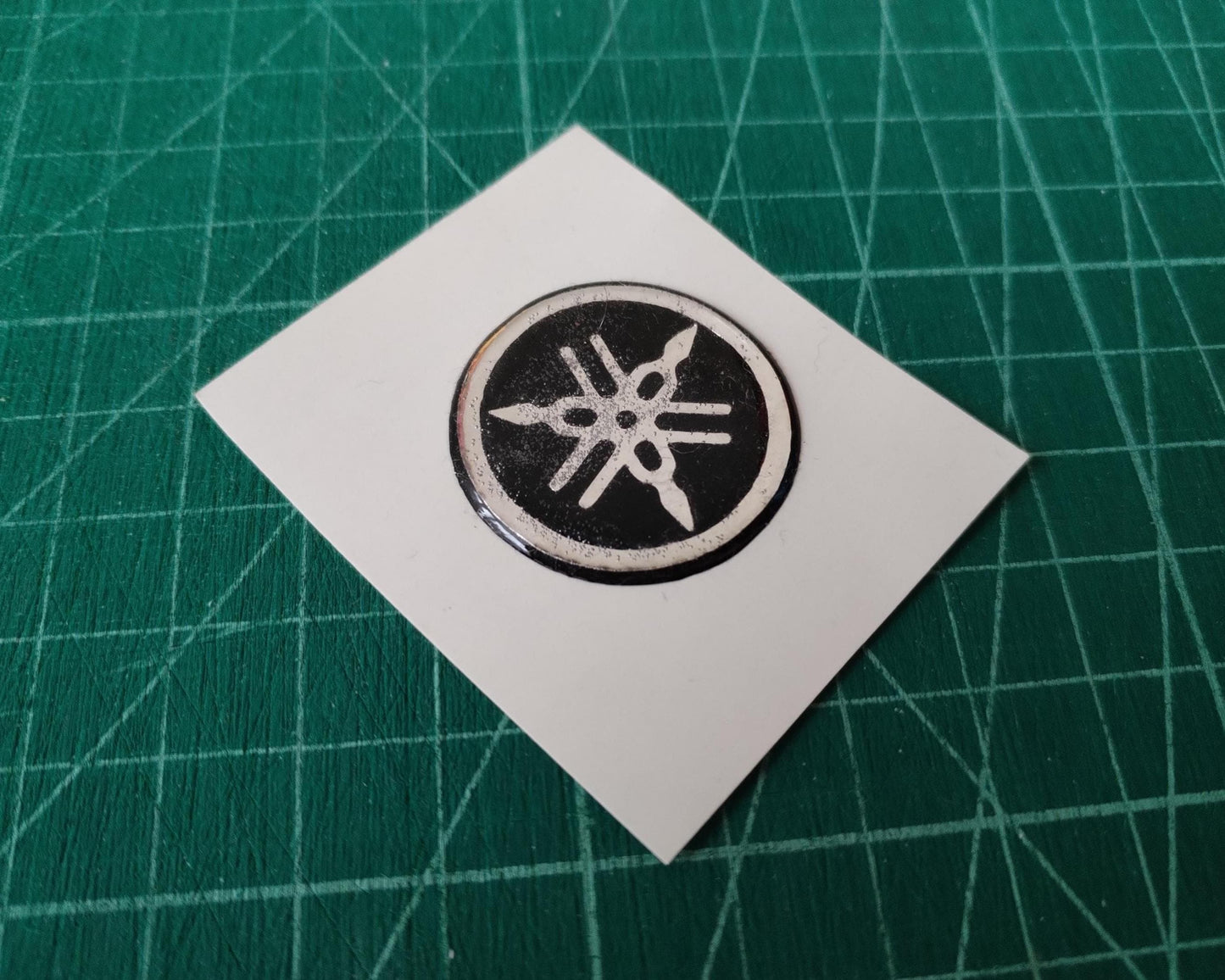 3D Resin emblem - gas tank silicone raised sticker - Compatible with M1 R1 R6 YZF YZR Raptor 660 770