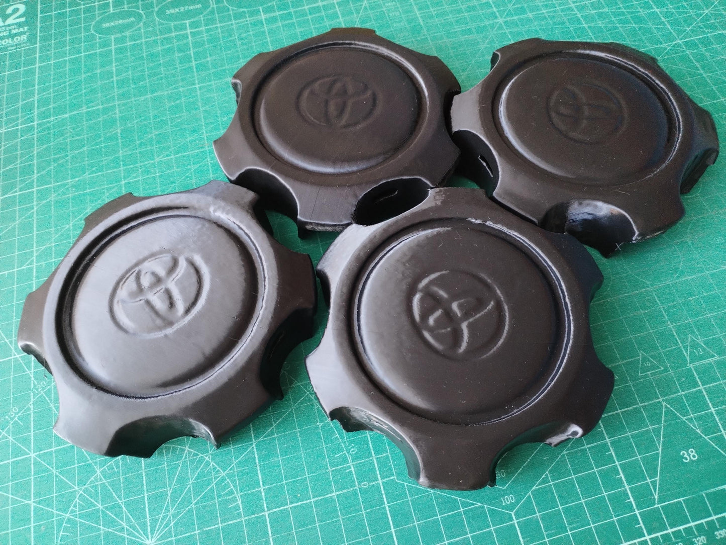 Land Cruiser kzj95 kzj90 kdj Wheel Cap - Fits center hub cover LandCruiser Prado Turbo - 4x4 off road